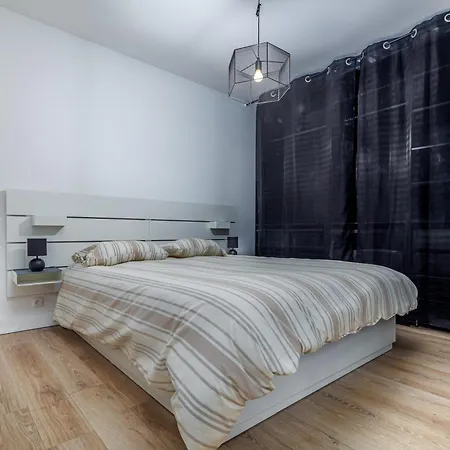 Apartamento Oasis Urbaine For 8 Near To Paris Villejuif Exterior foto